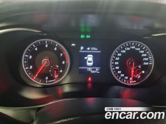 Genesis G70 2018 — Photo 9/20