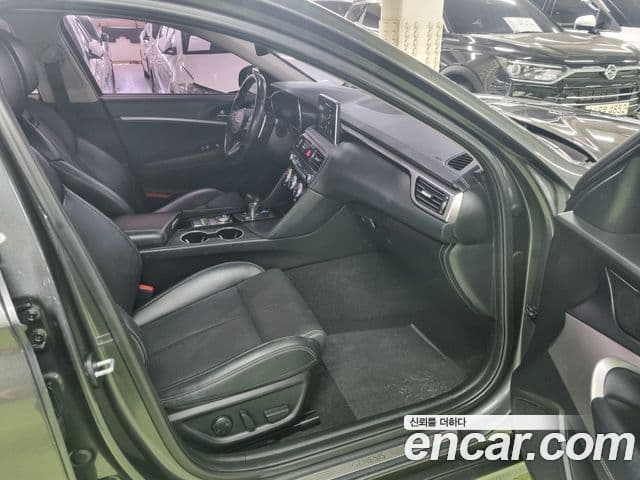 Genesis G70 2018 — Photo 17/20