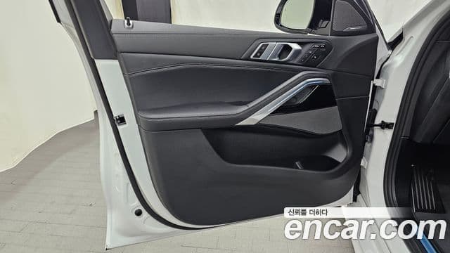 BMW X6 2025 — Photo 22/32