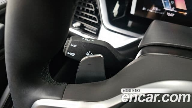 BMW X6 2025 — Photo 24/32