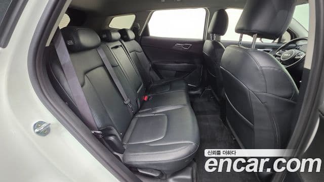 Kia Sportage 2021 — ფოტო 19/20