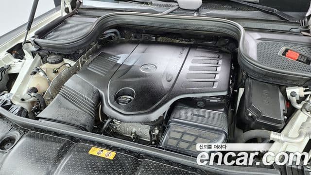Mercedes-Benz GLE-Class 2021 — ფოტო 6/20