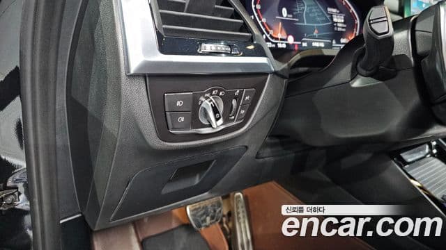 BMW X3 2021 — Photo 24/36