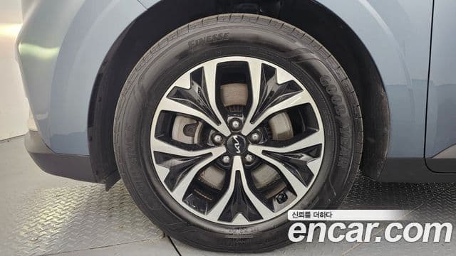Kia Carnival 2022 — Фото 5/20