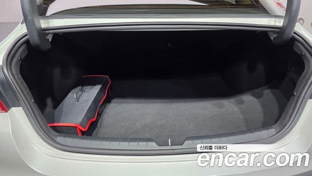 Kia K5 2021 — Şəkil 16/20