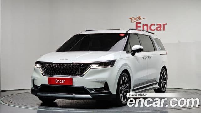 Kia Carnival 2021 — ფოტო 10/20