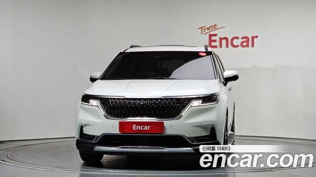 Kia Carnival 2021 — ფოტო 2/20