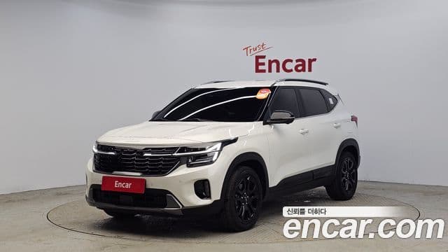 Kia Seltos 2022 — ფოტო 1/20