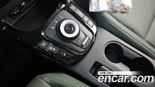 Kia Seltos 2022 — ფოტო 9/20