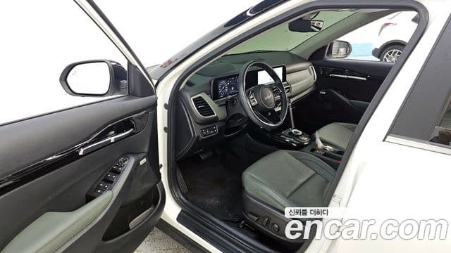Kia Seltos 2022 — ფოტო 10/20