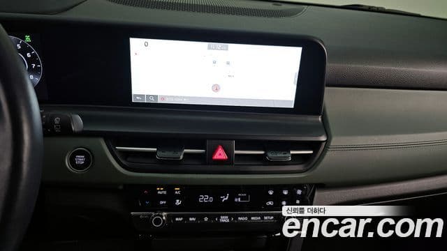 Kia Seltos 2022 — ფოტო 13/20