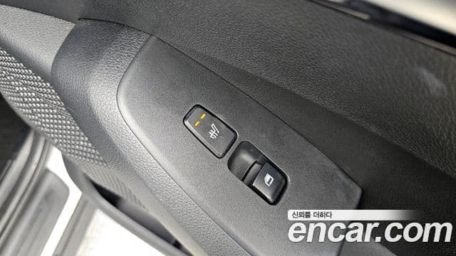 Kia Seltos 2022 — ფოტო 19/20