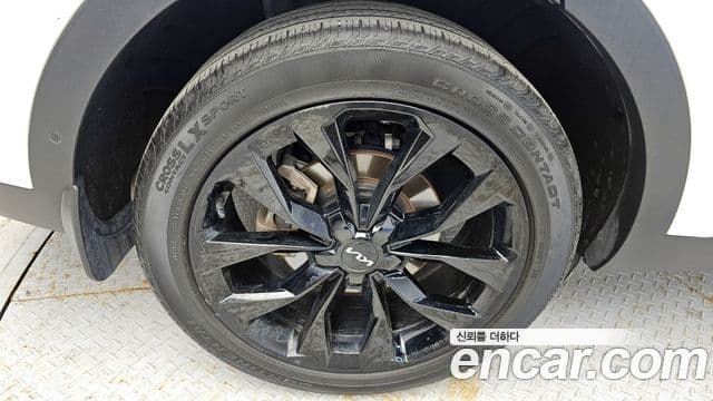 Kia Sorento 2023 — ფოტო 5/20