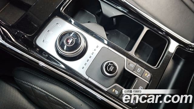 Kia Sorento 2023 — ფოტო 9/20