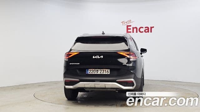Kia Sportage 2023 — Фото 4/20
