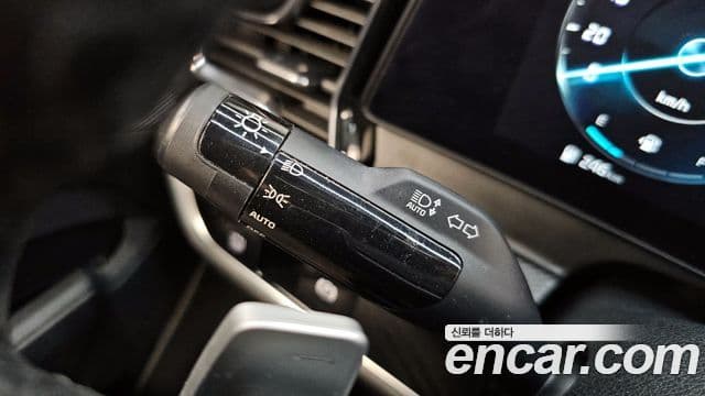 Kia Sportage 2023 — Photo 8/37