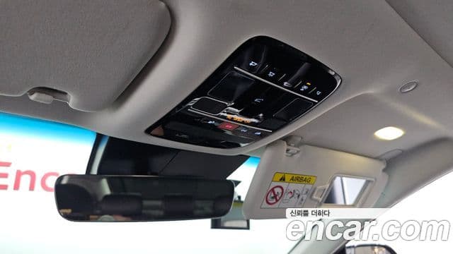Hyundai Grandeur 2023 — ფოტო 17/20