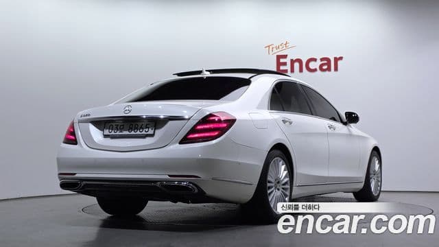 Mercedes-Benz S-Class 2019 — Photo 17/30