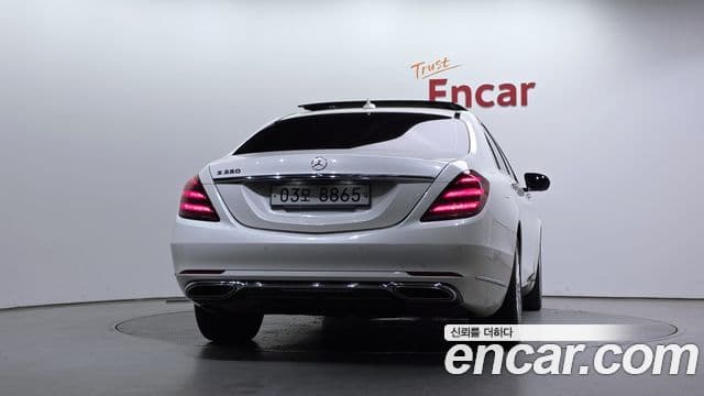 Mercedes-Benz S-Class 2019 — Photo 27/30