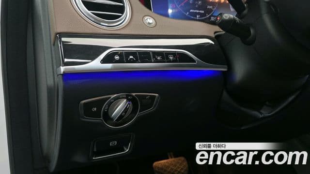 Mercedes-Benz S-Class 2019 — Photo 16/30