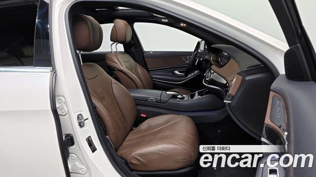 Mercedes-Benz S-Class 2019 — Photo 11/30