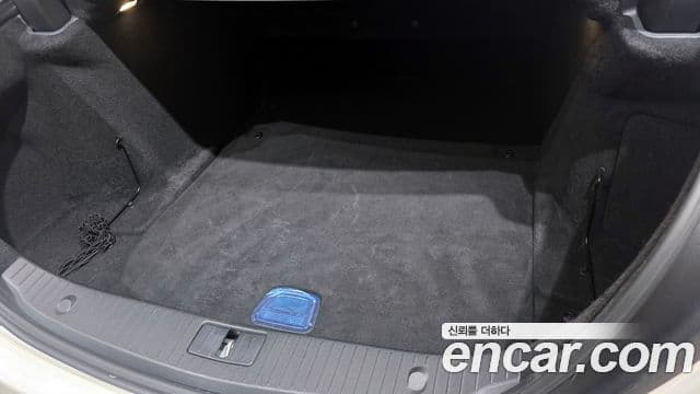 Mercedes-Benz S-Class 2019 — Photo 8/30