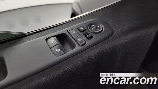 Hyundai Staria 2021 — Photo 26/32