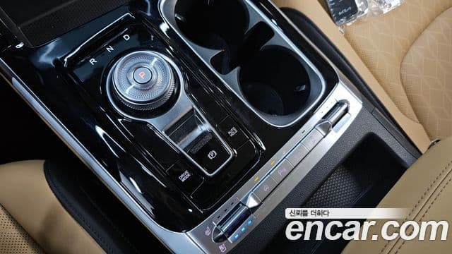Kia Carnival 2022 — ფოტო 9/20