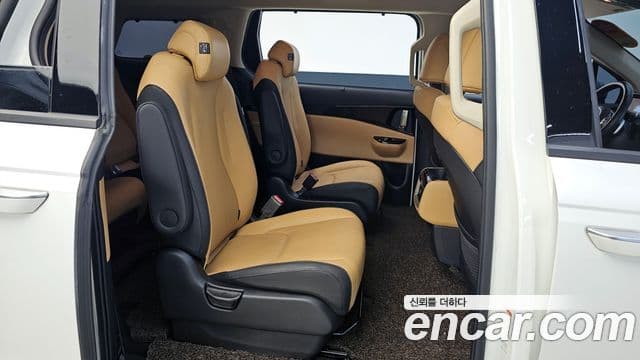 Kia Carnival 2022 — ფოტო 11/20