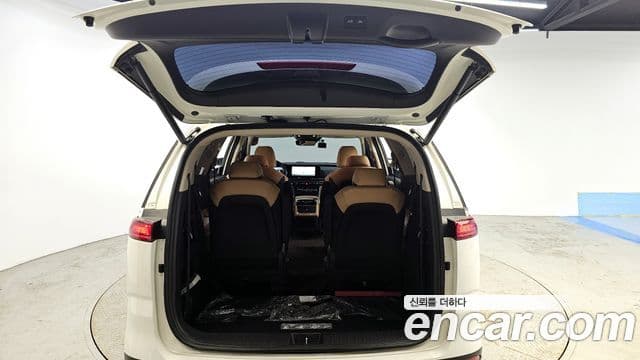 Kia Carnival 2022 — ფოტო 20/20