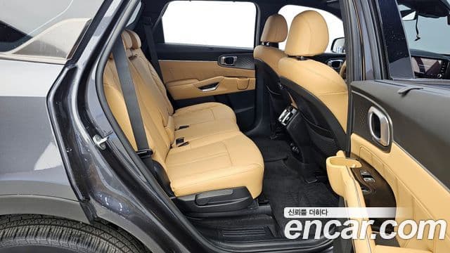 Kia Sorento 2022 — Şəkil 11/20