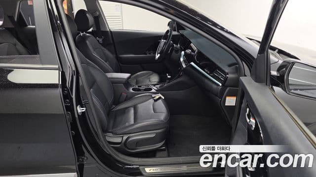Kia Niro 2021 — ფოტო 12/20