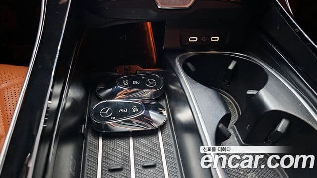 Mercedes-Benz S-Class 2021 — Photo 9/32