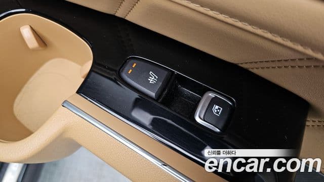 Kia Sorento 2022 — ფოტო 18/20