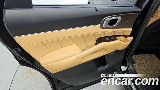 Kia Sorento 2022 — Photo 19/38