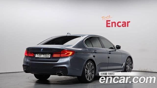BMW 5 Series 2019 — Фото 2/20