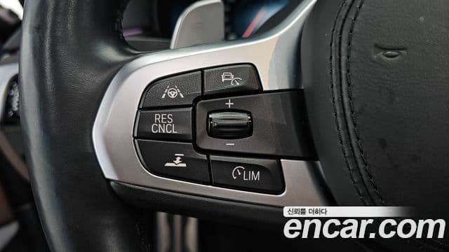 BMW 5 Series 2019 — Фото 18/20