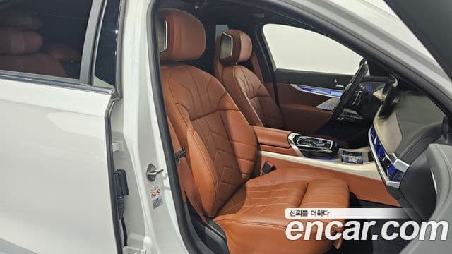 BMW 7 Series 2023 — Photo 3/15