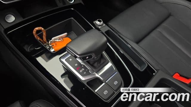 Audi Q5 2021 — Şəkil 9/20