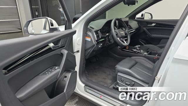 Audi Q5 2021 — Şəkil 10/20