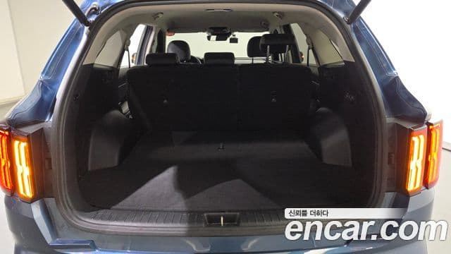Kia Sorento 2022 — Photo 1/31