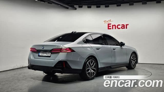 BMW 5 Series 2024 — ფოტო 2/20