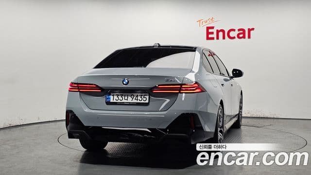 BMW 5 Series 2024 — ფოტო 4/20