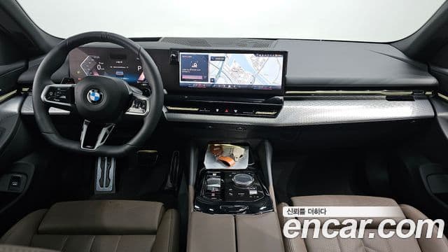 BMW 5 Series 2024 — ფოტო 7/20