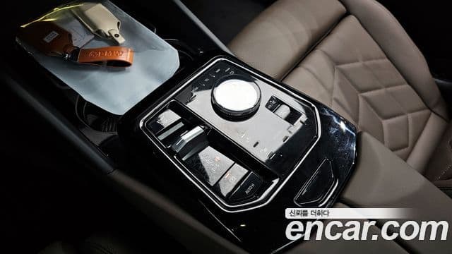 BMW 5 Series 2024 — ფოტო 9/20