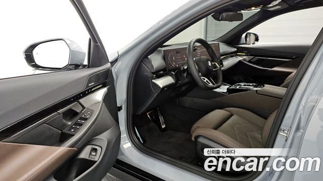 BMW 5 Series 2024 — ფოტო 10/20