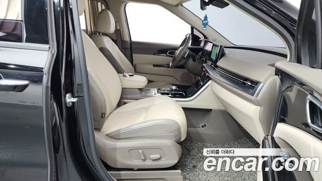 Kia Carnival 2021 — Фото 10/20