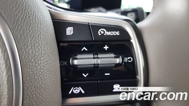 Kia Carnival 2021 — Фото 17/20