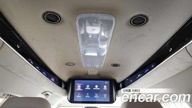 Kia Carnival 2021 — Фото 19/20