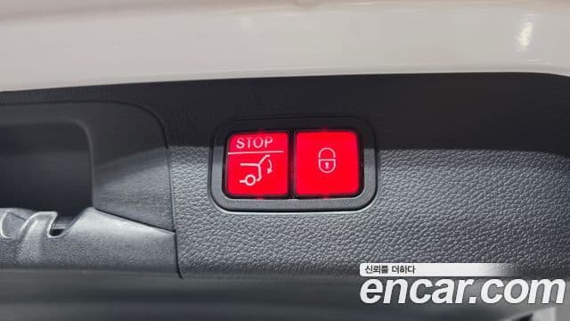 Mercedes-Benz GLC-Class 2022 — ფოტო 19/33